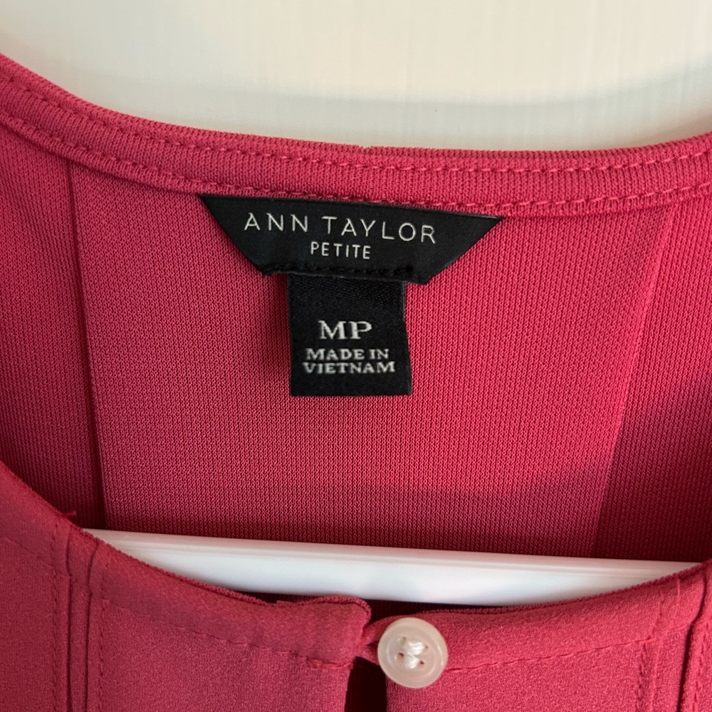 Ann Taylor Sleeveless Top in Rich Pink - Picture 5 of 8